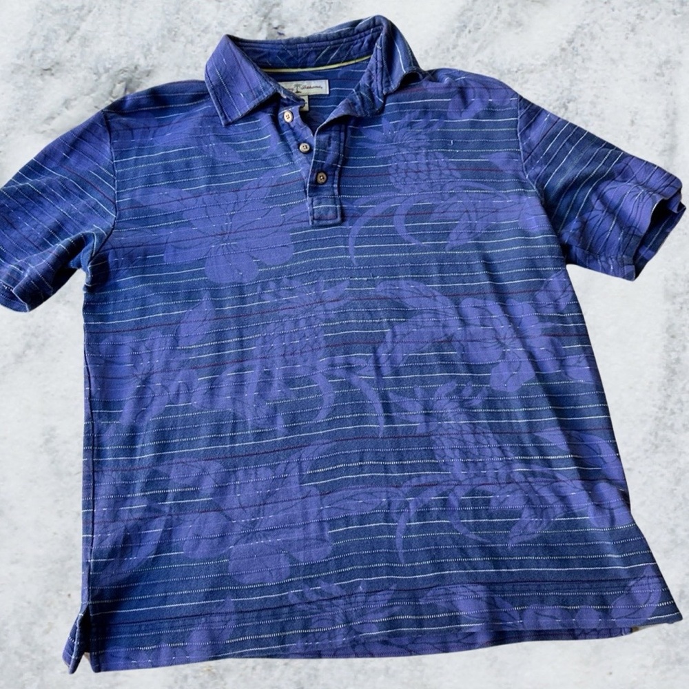 Men’s Size L Tommy Bahama Golf Shirt blue pineapple Aloha